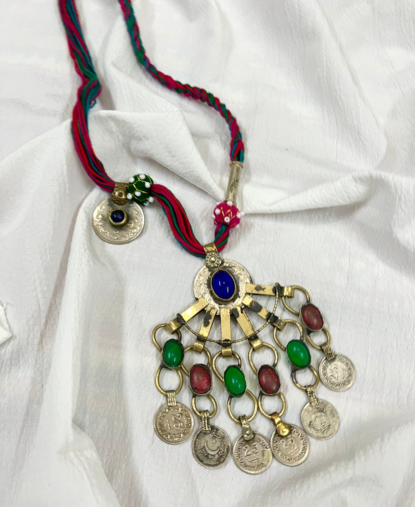 रूपवान 03