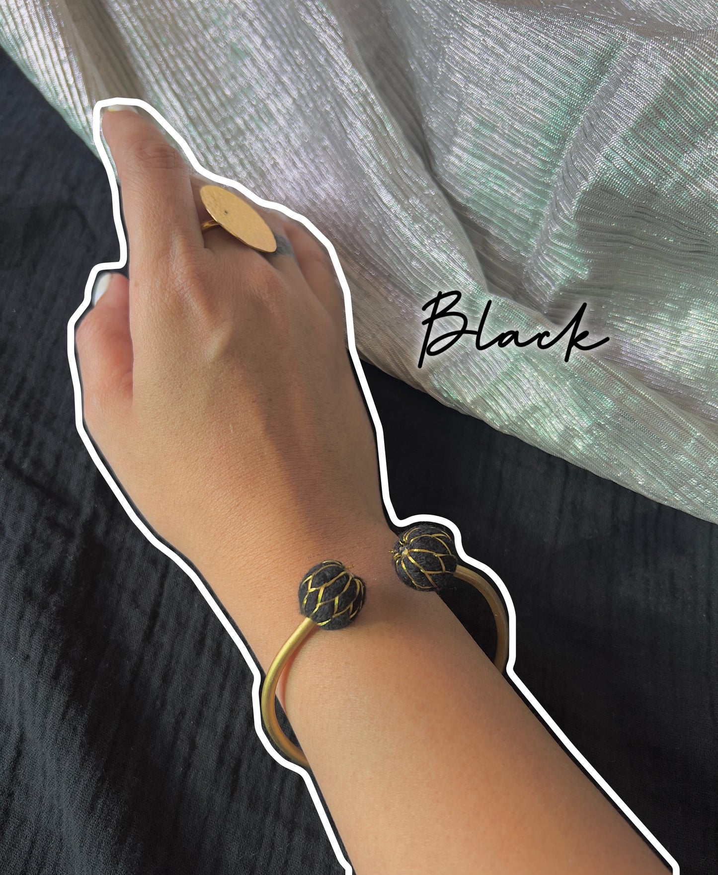 Black मनका