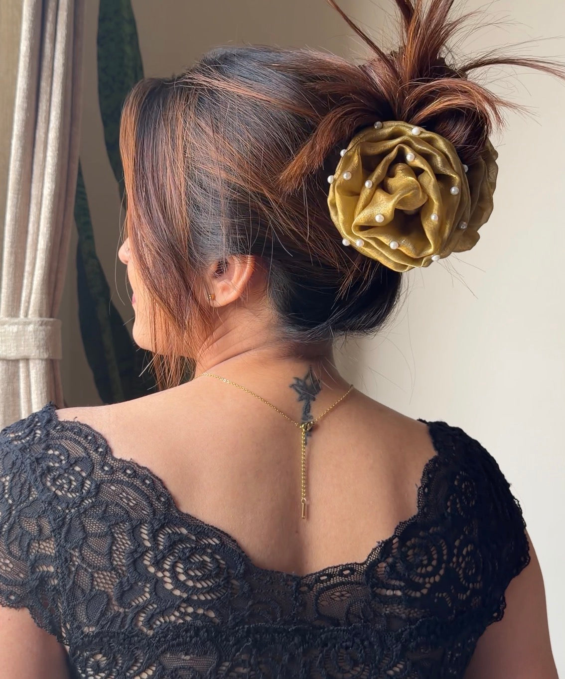 Phool Titli Clip Golden