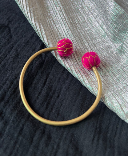 Pink मनका