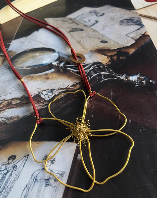 Lily Neckpiece